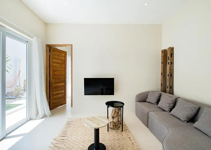 Miid Cozy Escape Near Balangan And El Kabron Ferienhaus *